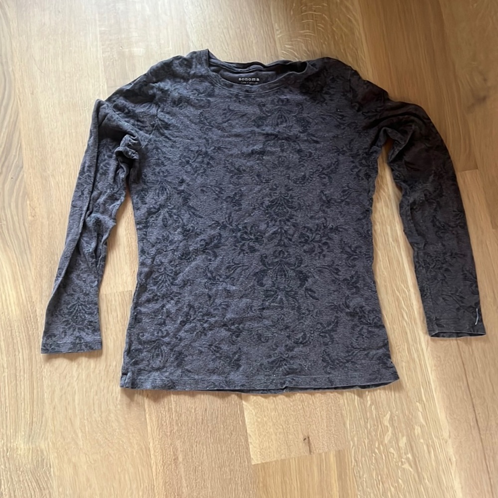 Long Sleeve Tee Patterned Size M